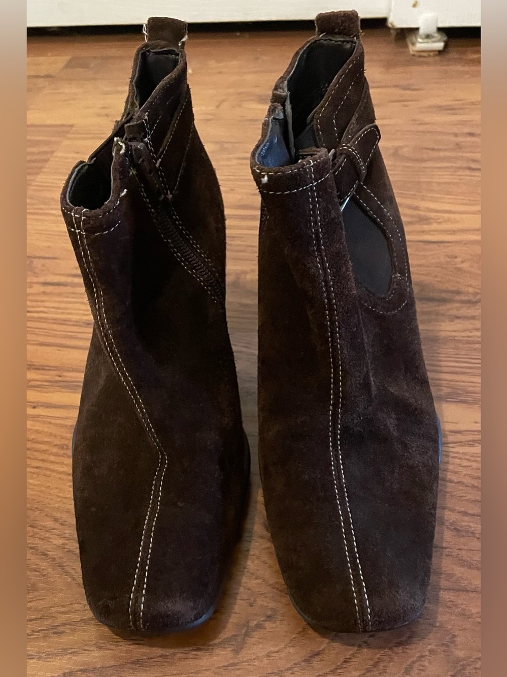 Classic Women's Aerosoles Brown Suede Ankle Boots